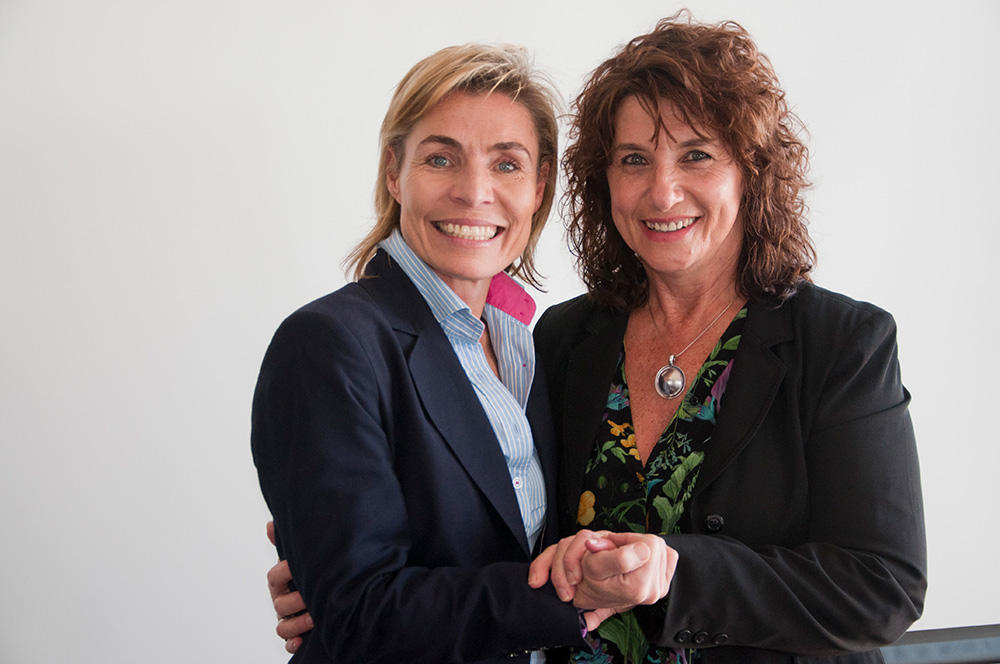 Lee den Hond, guest speaker & entrepreneurial business woman with Cheryl Kirsten, CK Dynamics Communications, organiser of the Cox Yeats Women’s Luncheon.